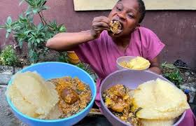 Home cooking vs. bought meals: The struggle between tradition, convenience